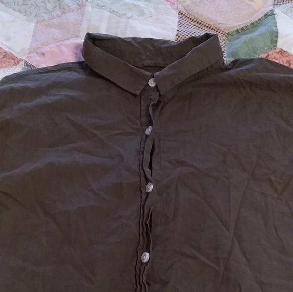 Button Down Short Sleeves - Picture 2 of 5